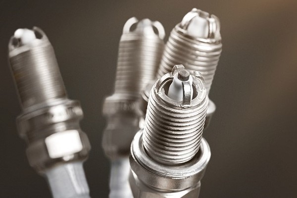 اهمیت تعویض به موقع شمع اتومبیل